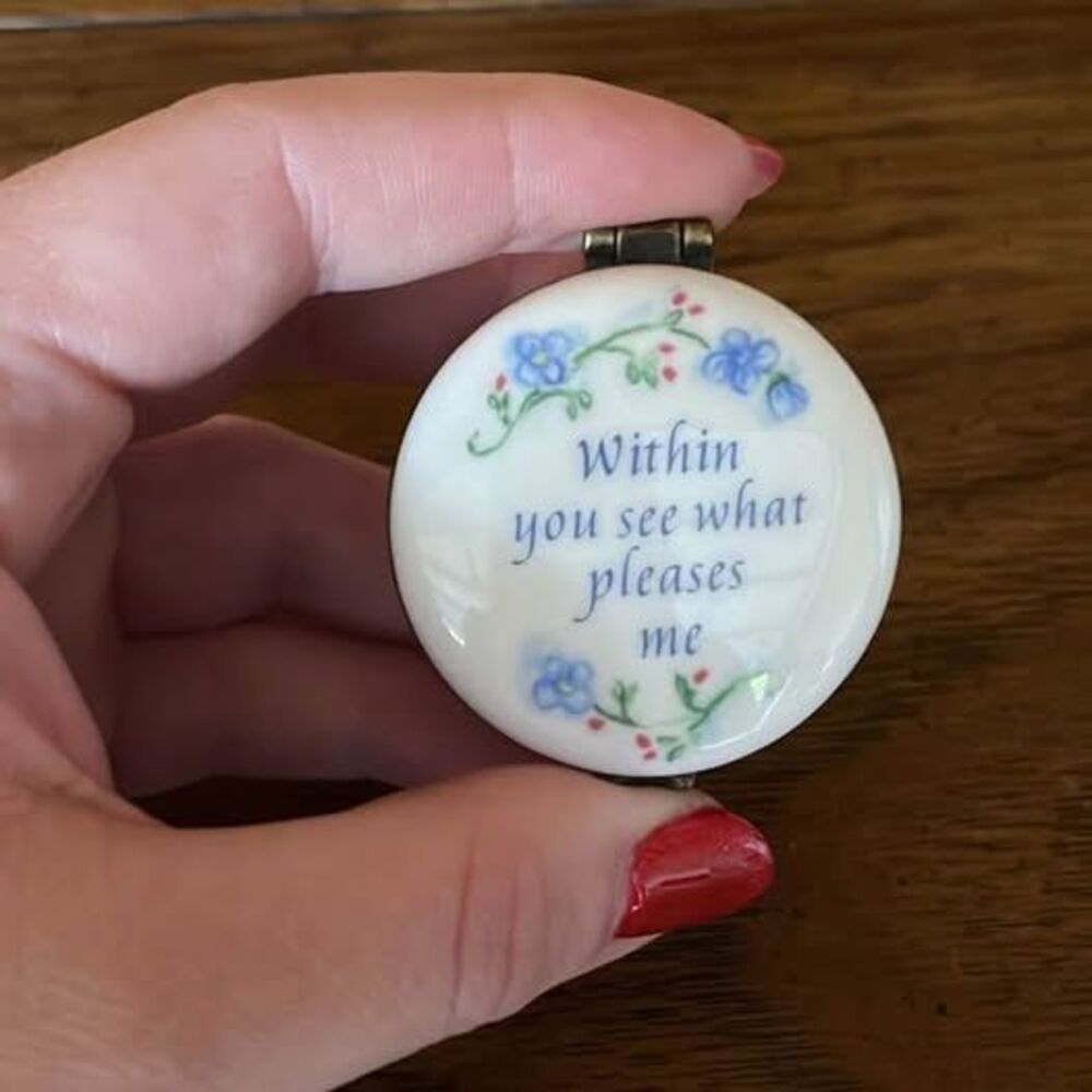 “Within you see what pleases me” Mirrored Trinket Box